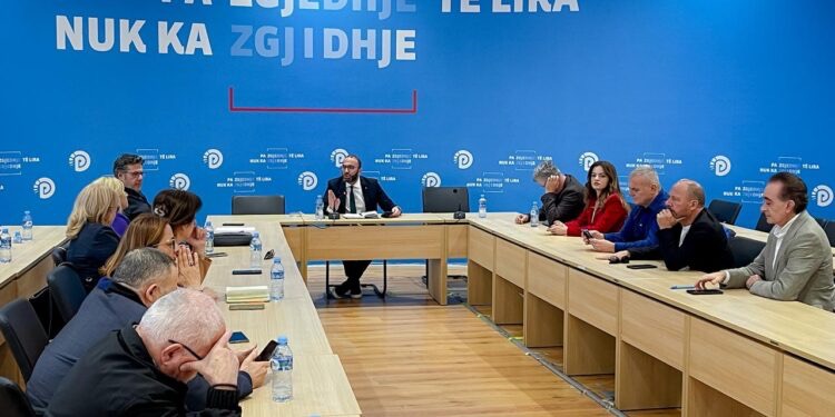 Kuvendi mbyll dyert të enjten, PD: Të zhvillojmë mocion me debat për kërkesat e protestuesve dhe raportin e PE