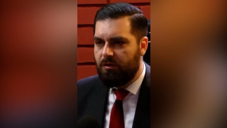 Mbështetësi i Berishës në protestë, Rama: Kur del nga kuvlia e Bufit dhe shtiresh si flamingo në një teatër maskash