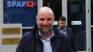Dritan Agollit të FSHZH i vjedhin çanta me euro në shtëpi, nuk bën denoncim, një skemë korrupsioni me Bashkim Ulajn që sfidon SPAK-un