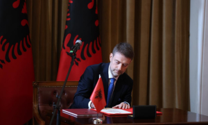 Ferit Hoxha bën bilancin e 100 ditëve: Shqipëria sot dëgjohet dhe respektohet më shumë se kurrë! Anëtarësimi në BEm projekti ynë kombëtar