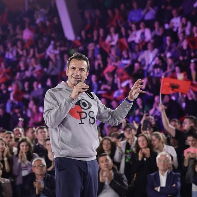 Kryebashkiaku i Tiranës Erion Veliaj uron 35 vjetorin e PS-së: Gëzuar ditëlindjen e 35-të gjithë familjes socialiste!