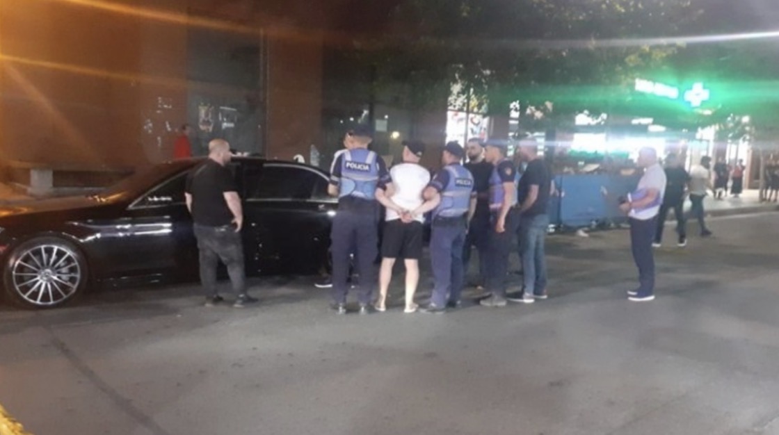Të shtënat te “Ali Demi”, Xhamaqi zbrazi armën pasi u mërzit nga humbja e skedinës