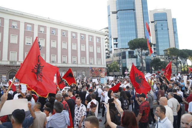 Protestat për Zvërnecin: Arritën të pamundurën, do të arrijnë të mundshmen?