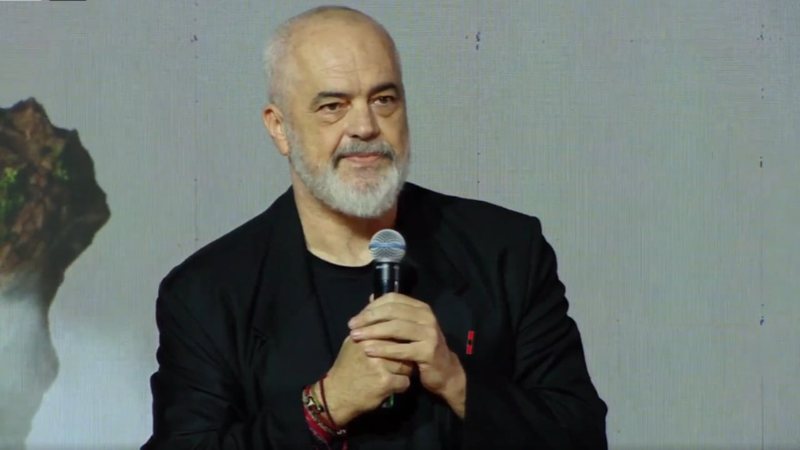 “Do pretendojnë se edhe flamingot janë agjentët tanë”, Rama i përgjigjet Iranit: Propaganda nuk mund ta varrosë kurrë të vërtetën