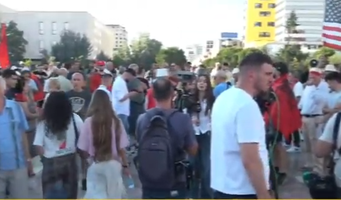 Protesta e 11 në Tiranë/ Nis organizimi në sheshin “Skënderbej”
