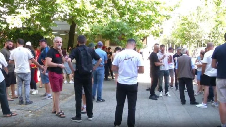 Përfundon shqyrtimi i arrestit në flagrancë për 21 proestuesit, pritet vendimi i gjykatës dhe për masat! Për Altin Hilën prokuroria kërkon arrest shtëpie