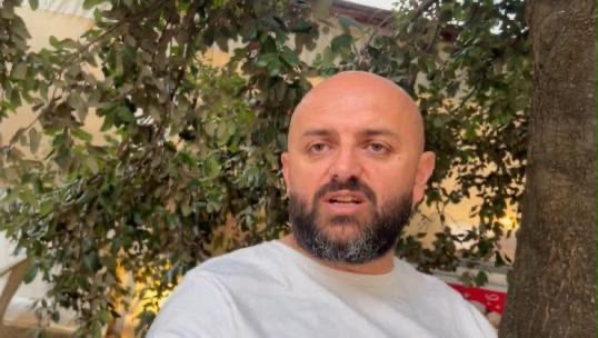 Edviol Kulluri, ‘Kryendrituri’, pikëpyetjet e shumta mbi ideologun e protestës! Si i thurte elozhe vrasësit të gjyqtarit Kalaja, pak muaj më parë