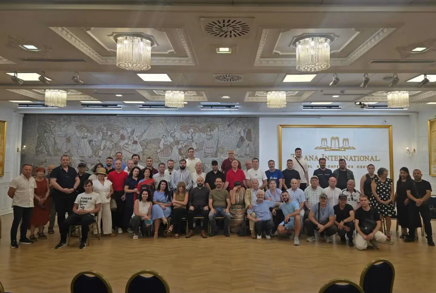 Zbardhen diskutimet në Kuvendin e Flamingove, paranoja për përgjime nga shërbimi izraelit. Nisin hetimet për cenim te rendit kushtetues dhe komplot ndaj shtetit