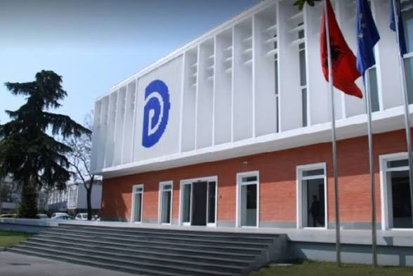 Publikohet lista e kandidateve gra për Këshillin Kombëtar të PD-së