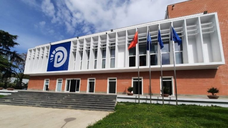 PD ankimon në Kushtetuese rrëzimin e komisionit hetimor për AKSHI-n dhe rrugët