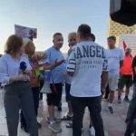 Teksa në sheshin ‘Skënderbej’ ka nisur grumbullimi, ndaj mediave e gazetarëve ka pasur qëndrime armiqësore.