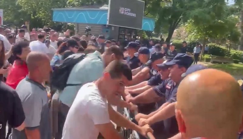 “Protestuesi nuk u dhunua”/ Avokati i Popullit: Protestuesi nuk është goditur në ambientet e policisë