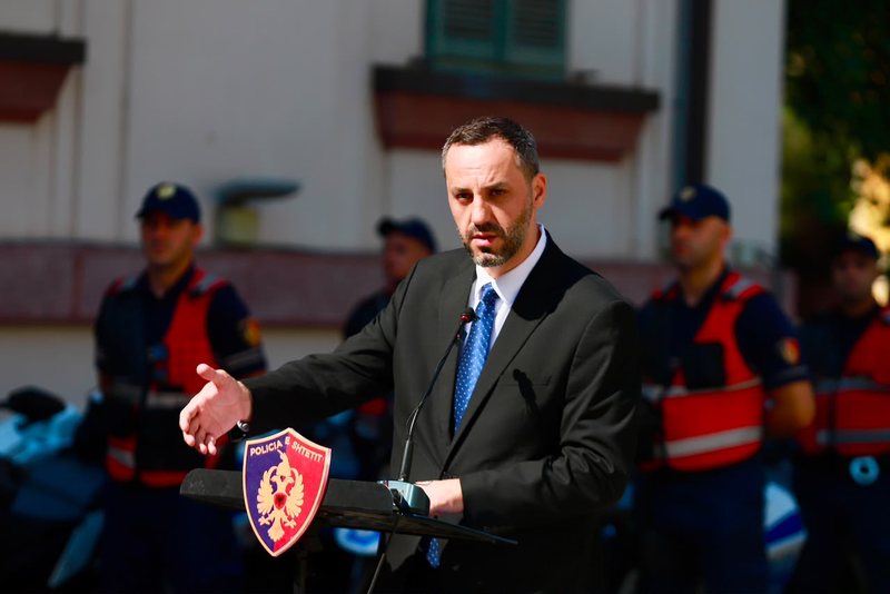 Motoçikleta të reja për Policinë e Shtetit, financuar nga pasuritë të konfiskuara, Lamallari: Uniforma që mbani kërkon vetëpërmbajtje, ne mbështesim punën tuaj