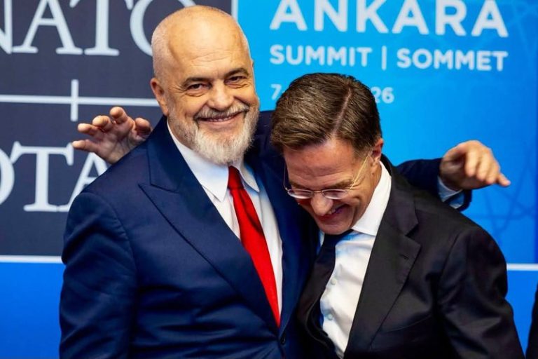 Samiti i radhës i NATO-s do të mbahet në Tiranë, Rama poston foton e përqafimit me Rutte-n: Ai momenti i krenarisë kur të bëhet zemra mal