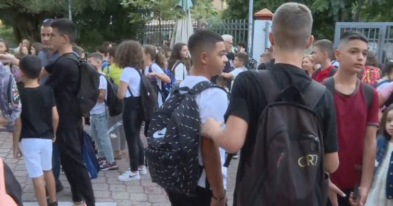 Shkolla nis më 14 shtator, kurrikula të reja, shtohen psikologët dhe oficerët e sigurisë