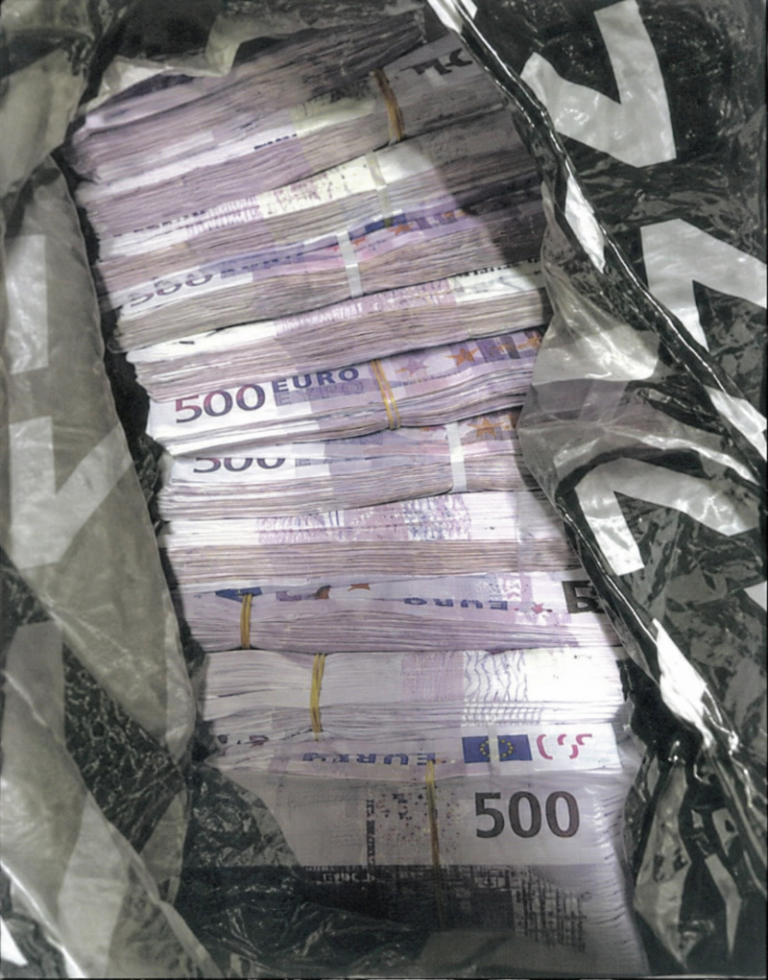 Dosja e SPAK/ Tufa me euro dhe dhoma të mbushura me kokainë, dalin bisedat mes trafikantëve