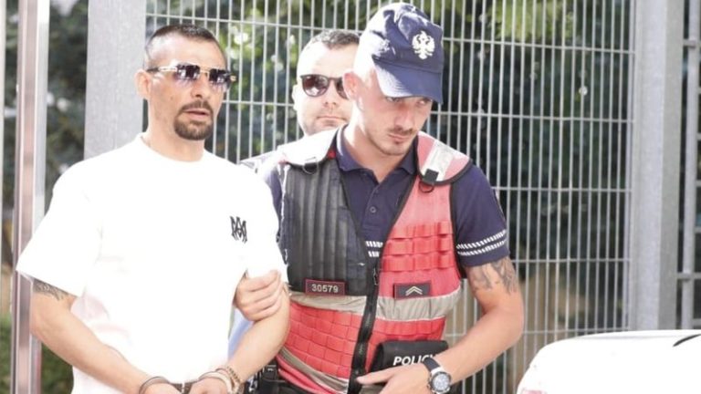 Vrasja e ish-policit Santiago Malko, mbyllet me tensione seanca ndaj Ilir Selmanit: Jam i pafajshëm/ Nëna e viktimës: Të dënohet me burg ose…