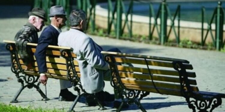 Shpërblimi i pensionistëve/ Qeveria zbardh listën: Ja 11 kategoritë që marrin bonusin në korrik