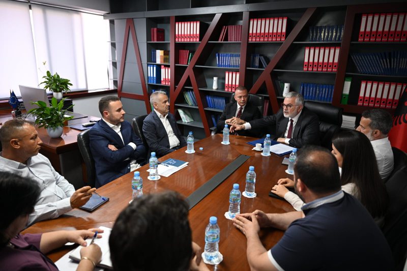 Ministri i Drejtësisë prezanton Drejtorin e ri të Agjencisë së Trajtimit të Pronave Valdrin Pjetri: Prioritet transparenca, ritmi dhe integriteti