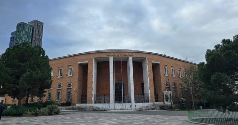 “Mbrojtje speciale” për Guvernatorin e BSH-së: Projektligji i ri kërkon autorizim nga Kushtetuesja për arrestim