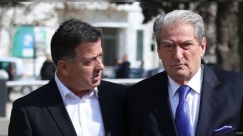 Frikacakët e politikës, “mulizmi” dhe kështjella e Berishës