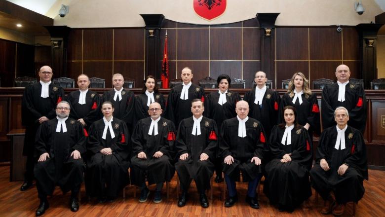 Gjykata e Lartë zbardh vendimin për rishikimin e ‘arrestit me burg’: Prokuroria të ketë barrën e provës për të justifikuar nevojën e paraburgimit (Dokumenti)