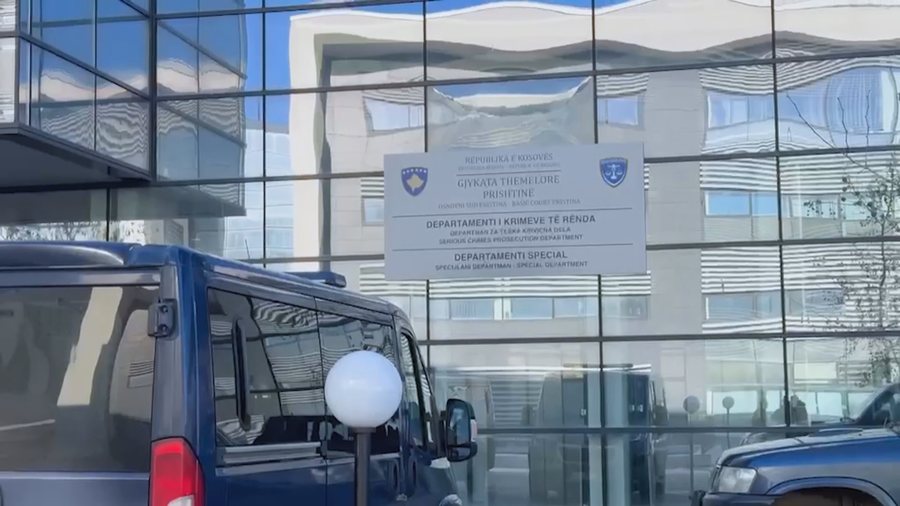 Drejtësia për masakrën e Reçakut, ndërpritet seanca ndaj 21 të pandehurve për krime lufte