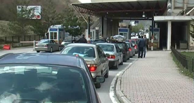 Mbyllet nesër kufiri me Greqinë, oraret