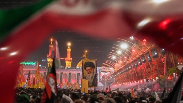Ali Khamenei përcillet për në banesën e fundit, në varrim mungon djali dhe pasardhësi i përfolur