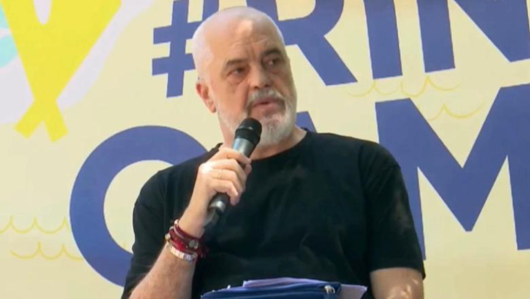 Protestat / Rama në Jalë: Tani e kanë harruar Zvërnecin, padashje qytetarët po përdoren si vegla nga armiqësorët! Algoritmi nxit gënjeshtrat