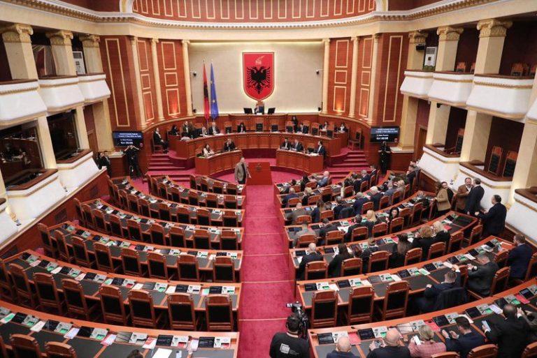 Sot seancë plenare, Kuvendi shqyrton raportet e SPAK dhe institucioneve të drejtësisë; PD vendos për pjesëmarrjen