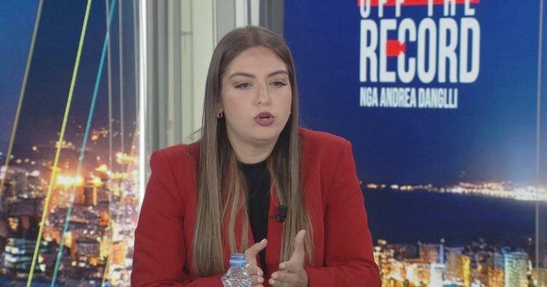 “Këta që kanë ngelur janë zogj të një klloçke plak”, Sara Mila: Protesta është e lidhur me Berishën