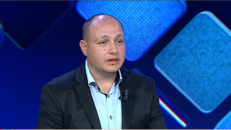 Humbet jetën në një aksident tragjik gazetari Enrik Mehmeti